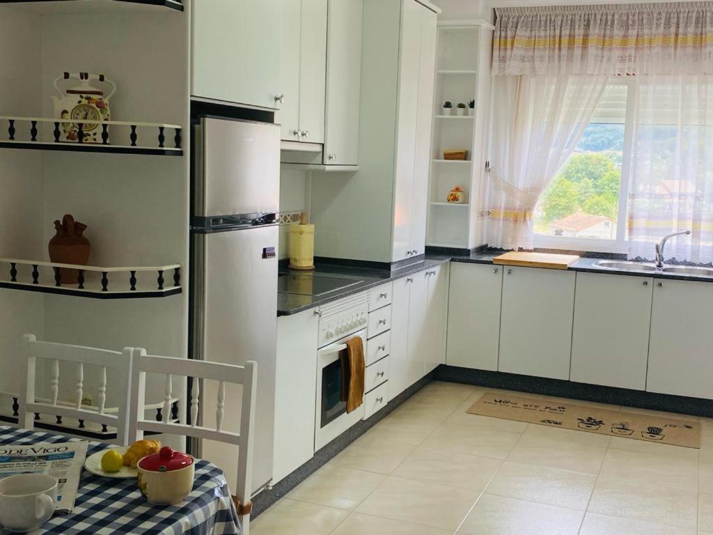 메아노 Tu Hogar En El Corazon De O Salnes 아파트 외부 사진